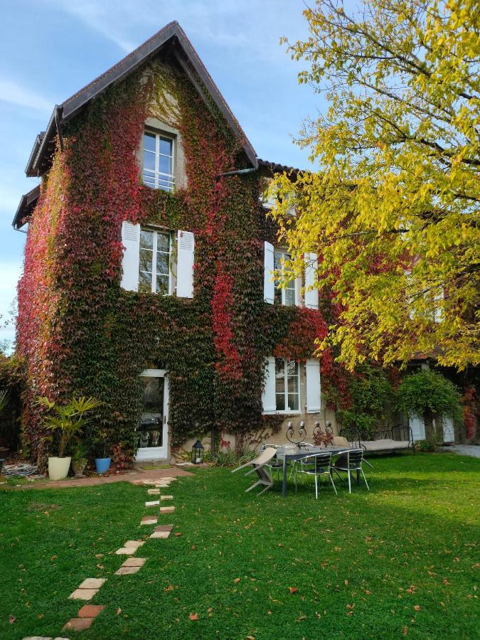 Domaine De Panissac Bed & Breakfast Berneuil  Екстериор снимка